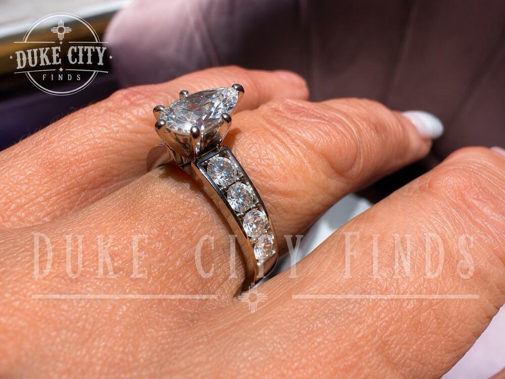 The Leo First Light Diamond engagement ring 3 CT. White Gold Size 7. Jared